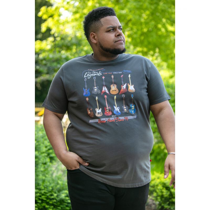 D555 JAIDEN LEGENDS GUITAR PRINT CREW NECK TEE SHIRT