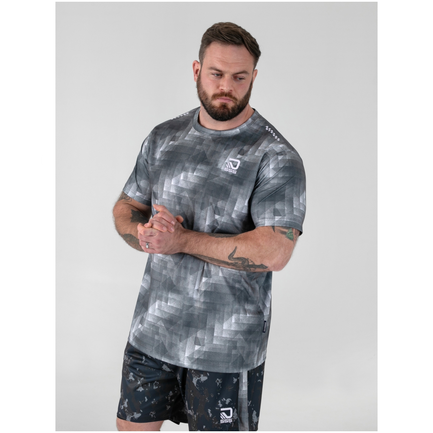 D555 WATSON Dry Wear Light Weight AOP Crew Neck T-Shirt Stay cool and comfortable in the D555 WATSON Dry Wear Lightweight AOP Crew Neck T-Shirt – performance meets modern print style. Made from lightweight polyester dry wear fabric, this tee is desig